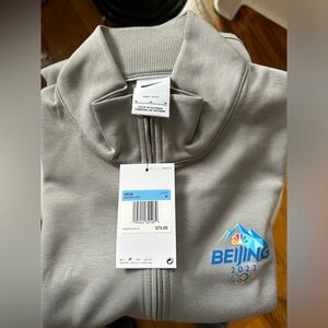 Original Nike Beijing Olympics 2022 sweatshirt Top Dri-Fit Medium